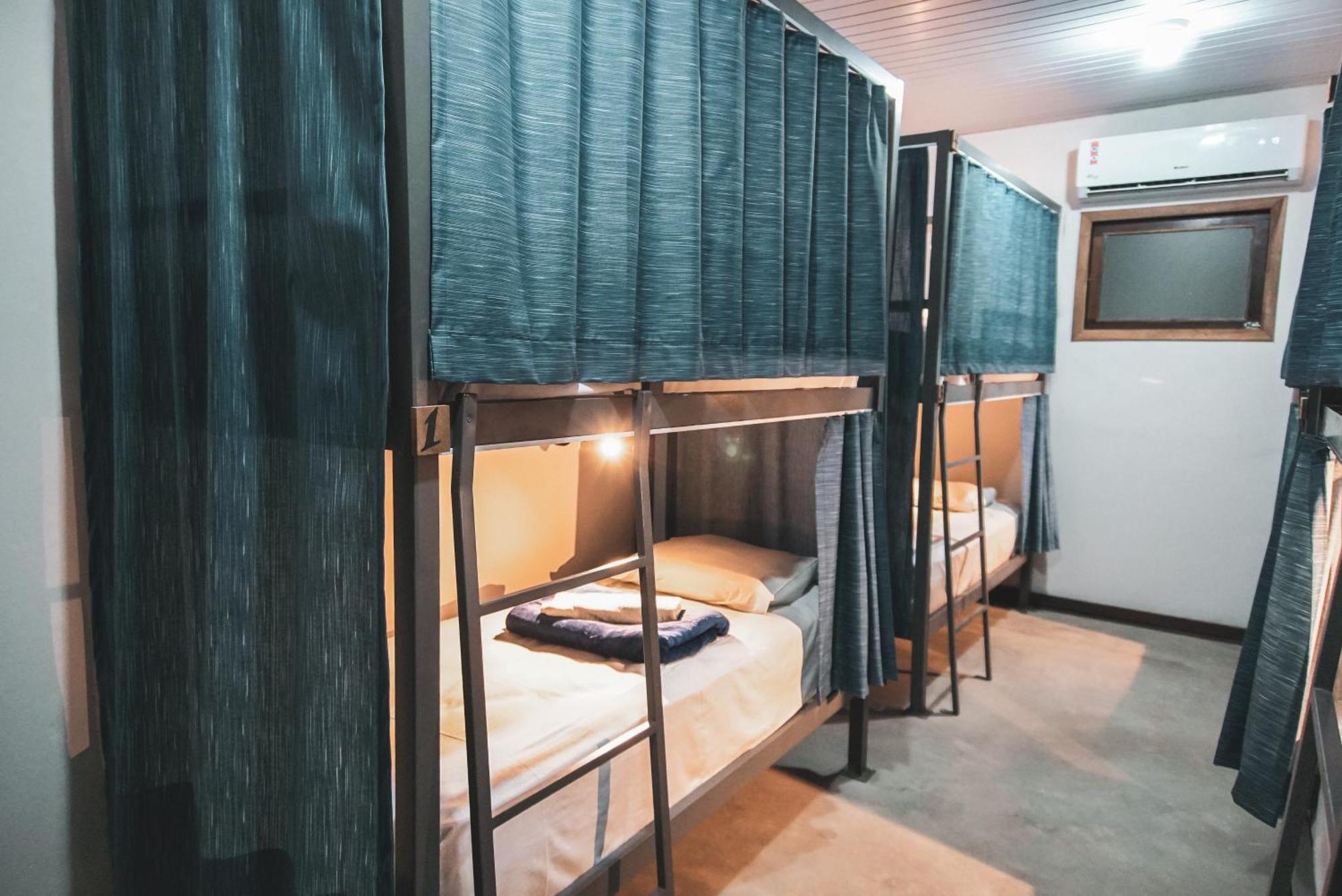 Local Hostel 新艾朗 外观 照片